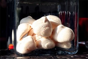 Słodkie domowe bezy