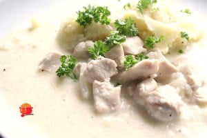 Kurczak w sosie cebulowym białym