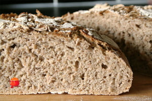 Pszenno żytni chleb z garnka