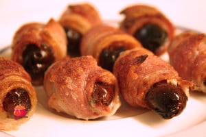 Daktyle zapiekane w boczku