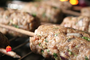 Szaszłyki z mięsa mielonego