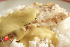 Dorsz w sosie musztardowym ze smażoną marchewką