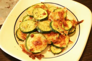 Cukinia z tartą mozzarellą