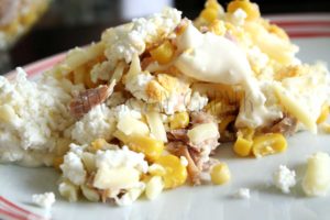 Sałatka z tuńczykiem i twarogiem