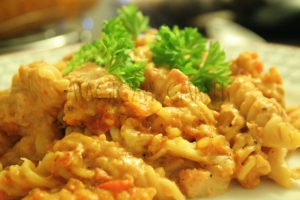 Zapiekany makaron z kurczakiem