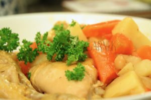 Kurczak duszony w warzywach